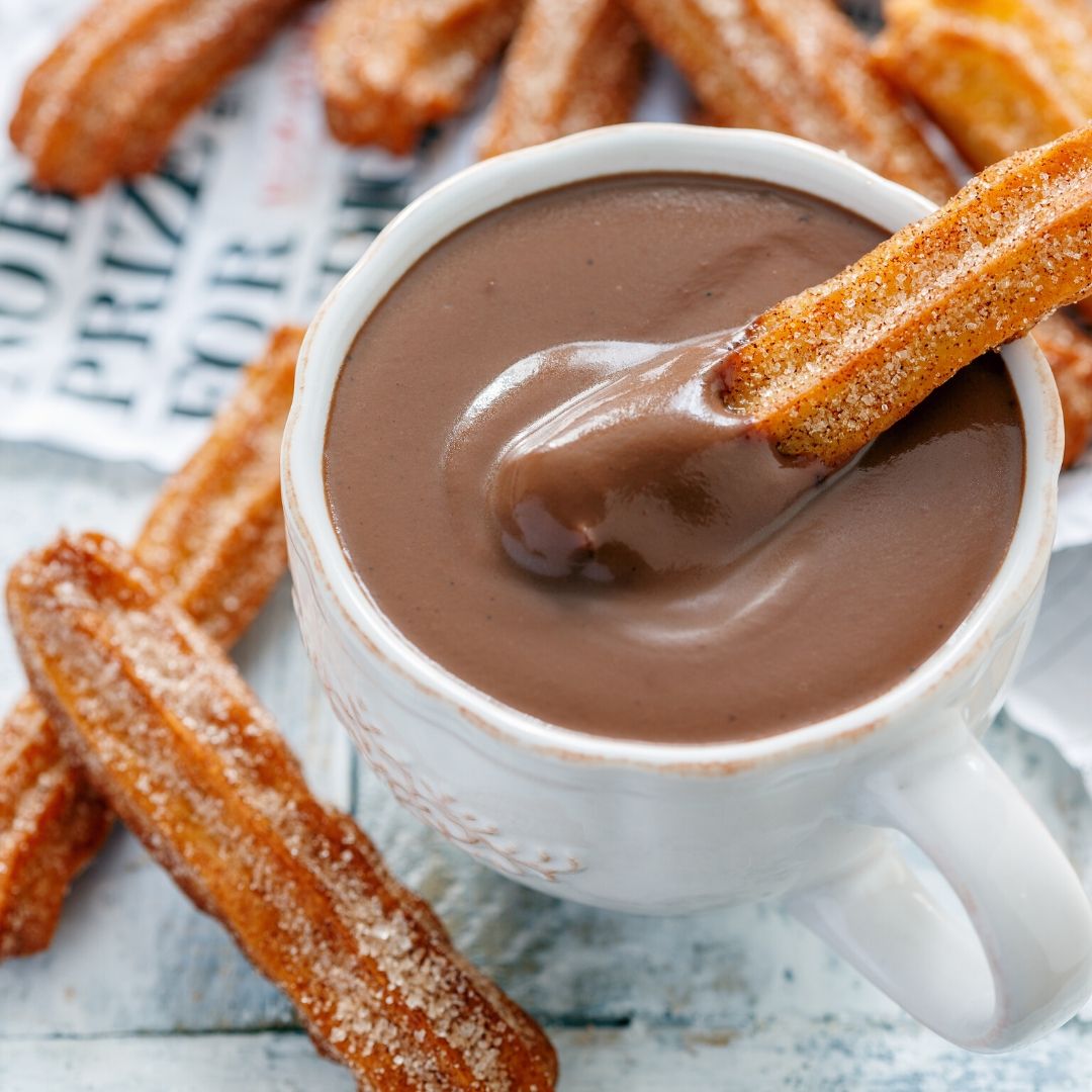 CHOCOLATE CON CHURROS