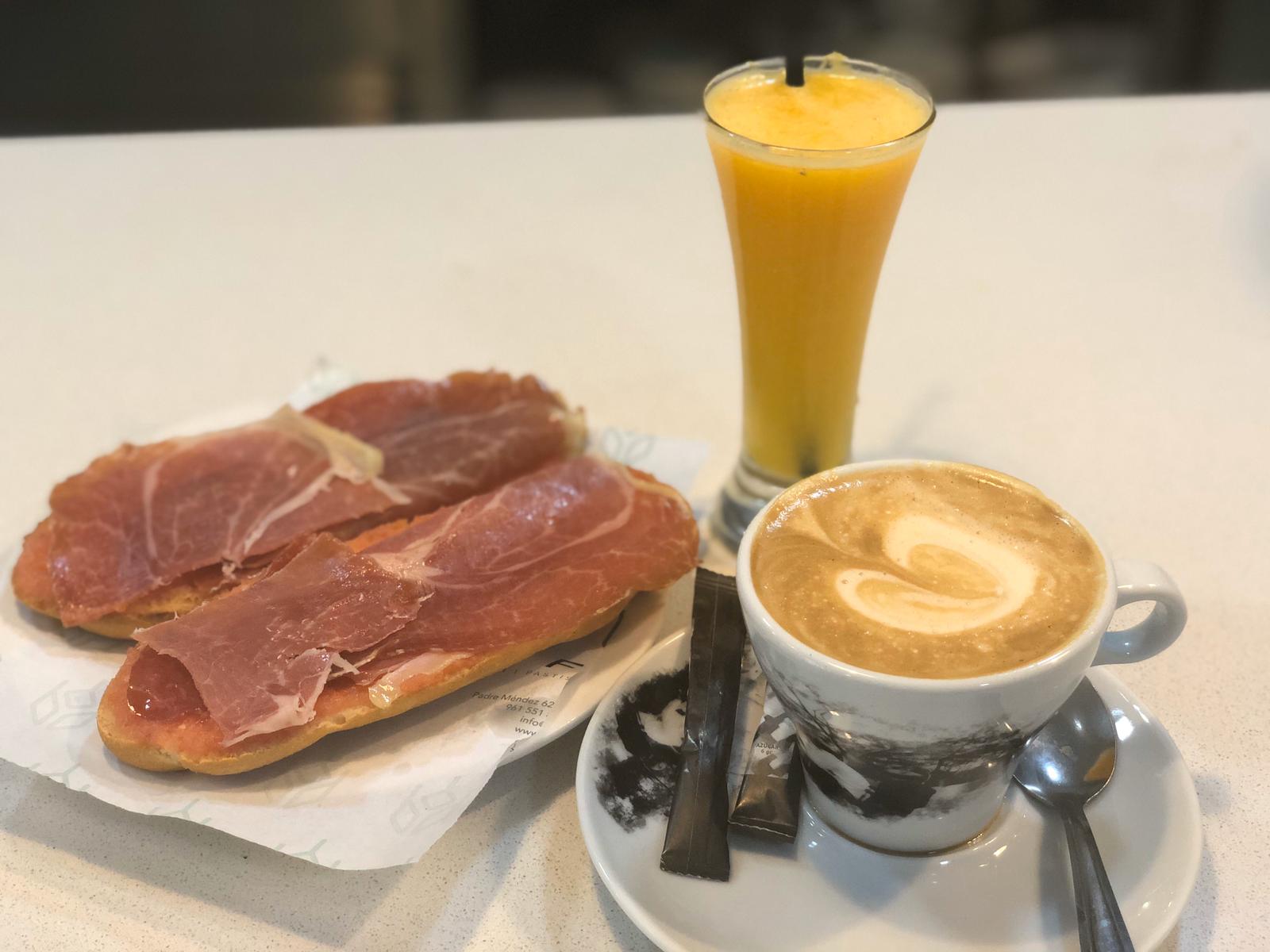 TOSTADAS JAMÓN
